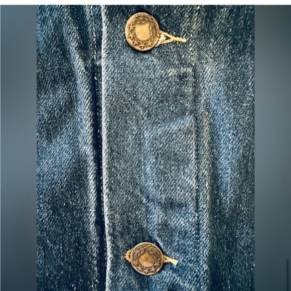 Disney Embroidered Denim Trucker Looney Tunes Blue Jean Jacket, Unisex Size S - Picture 10 of 11